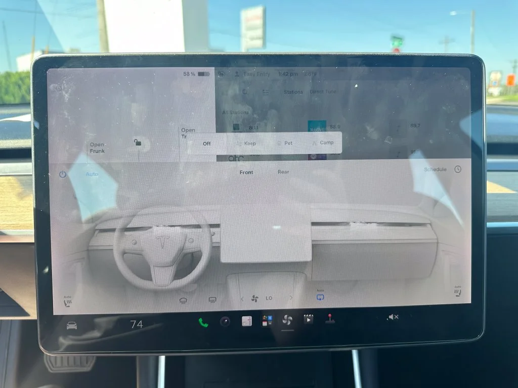 Used 2018  Tesla  image 20