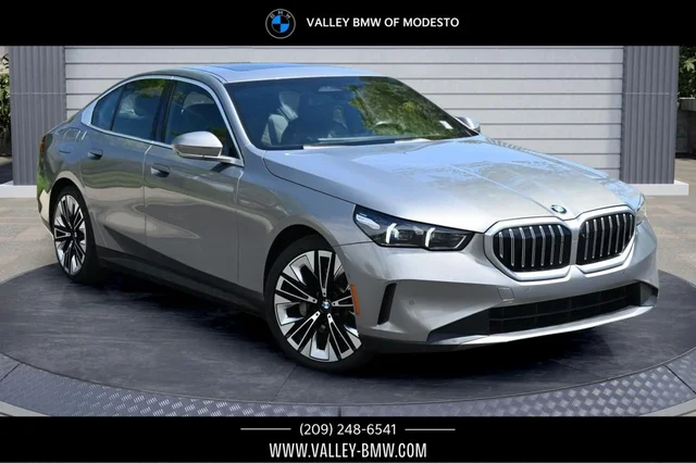 Pre-Owned 2024 BMW 5 Series 530i