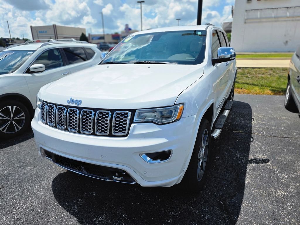 Used 2019 Ivory 3-Coat Jeep Overland image 2