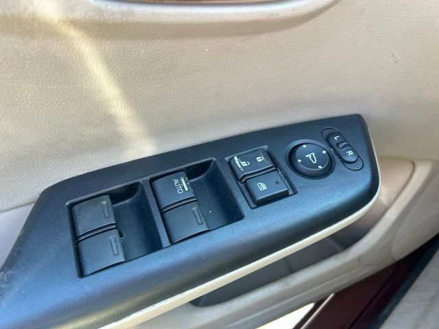 Used 2012  Honda LX image 12