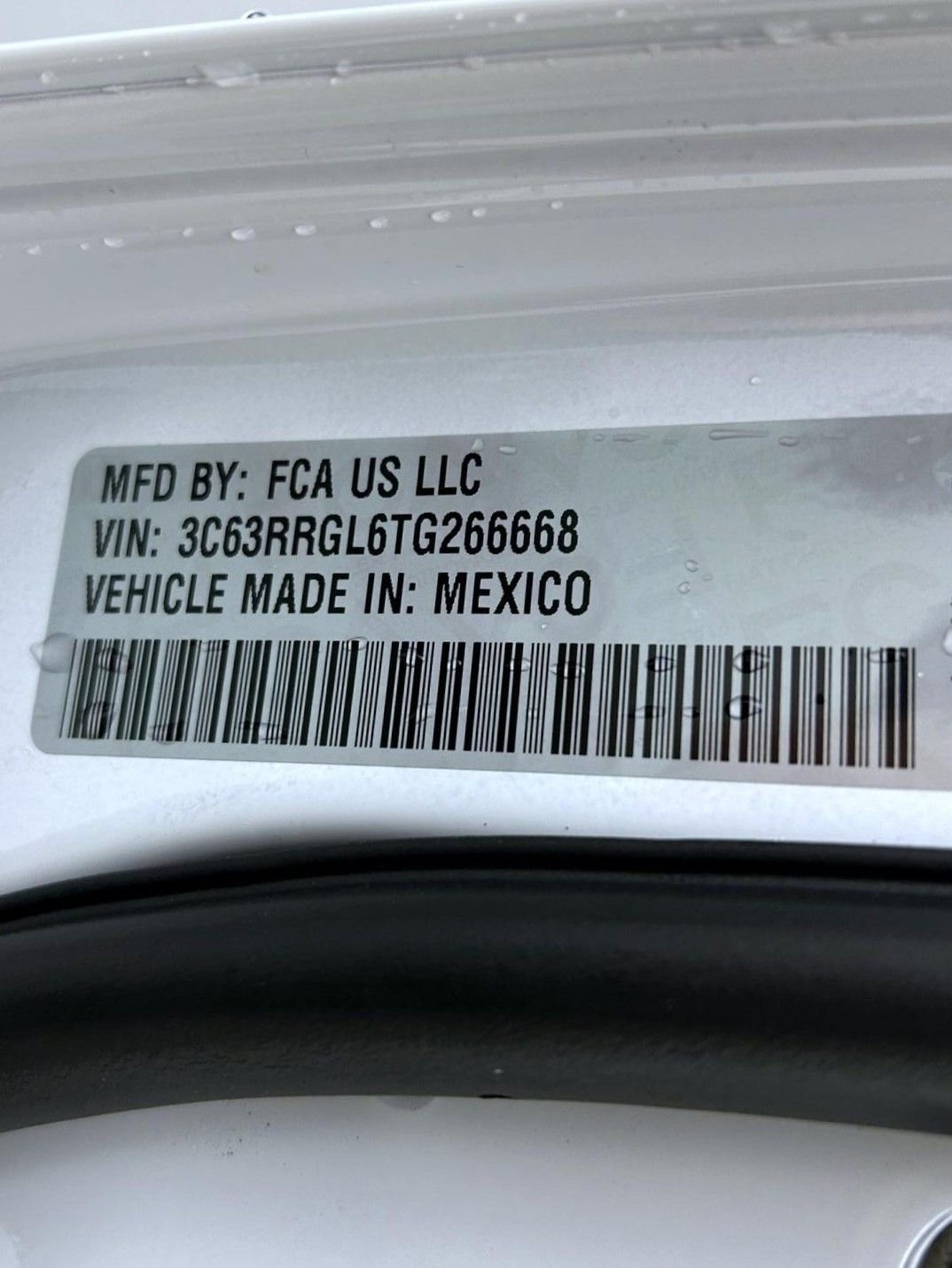 New 2026 Bright White Clear-Coat Exterior Paint RAM Tradesman image 25