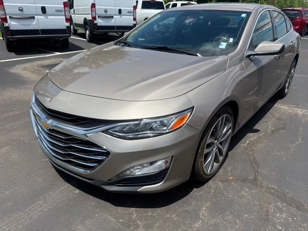 Used 2024 Gray Chevrolet LT image 7