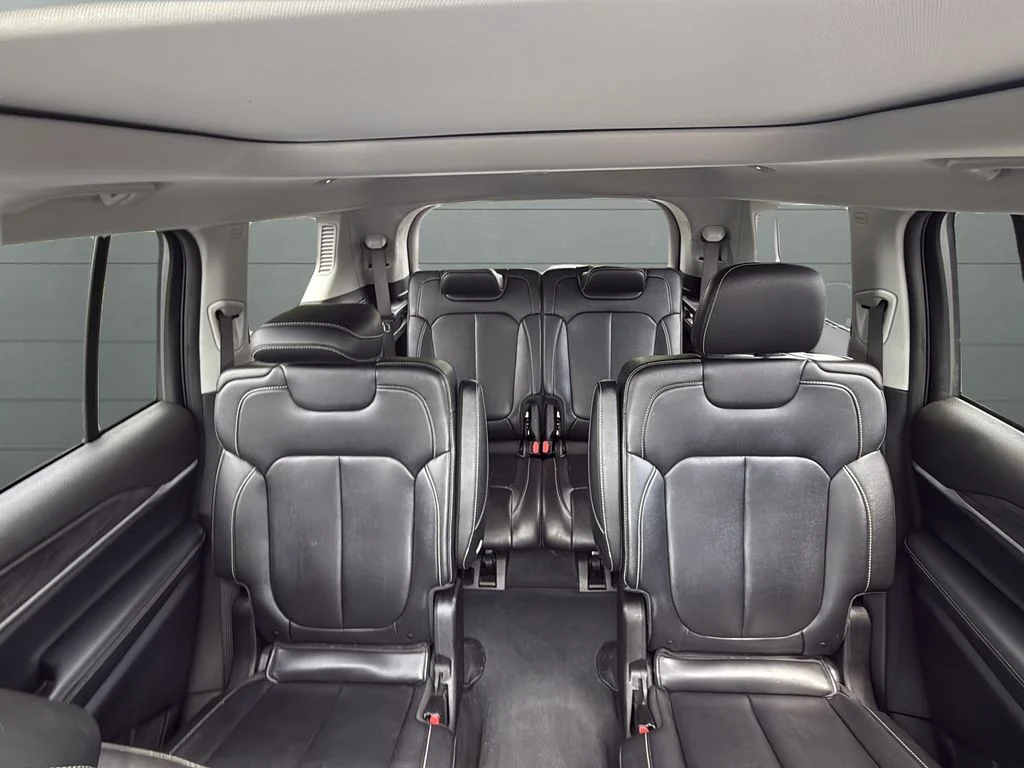 Certified Used 2023 Silver Jeep Limited image 30