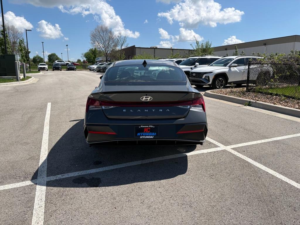 New 2026 Ecotronic Gray Hyundai SEL Sport image 4