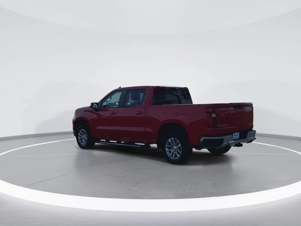 Used 2024 Red Chevrolet LT image 6