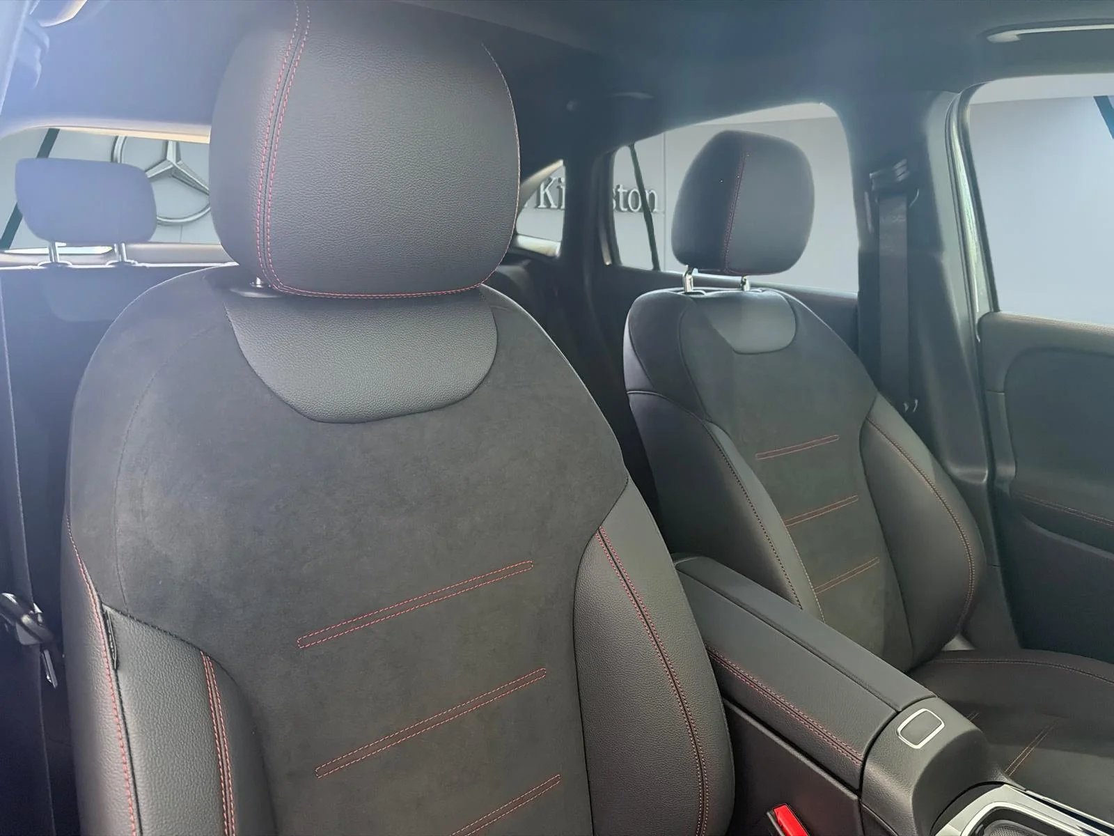 New 2026 Grey Mercedes-Benz GLA 250 4MATIC SUV image 3