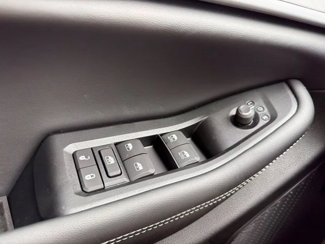 New 2026 White Jeep Altitude image 21