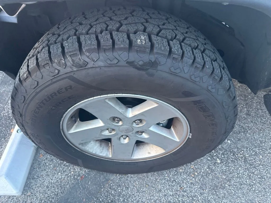 Used 2018 White Jeep Unlimited Sport image 8