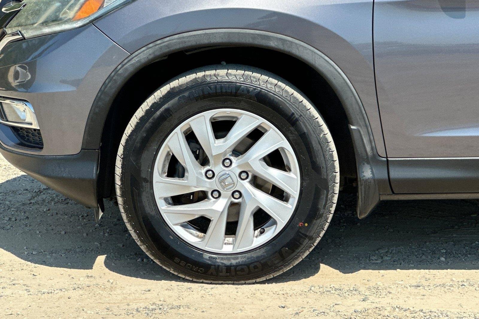 Used 2015  Honda EX image 24