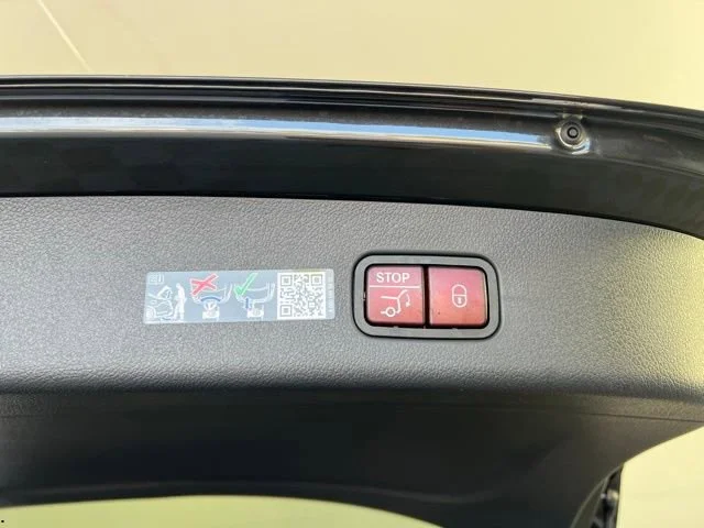 New 2026 Graphite Grey Metallic Mercedes-Benz GLC 300 image 89