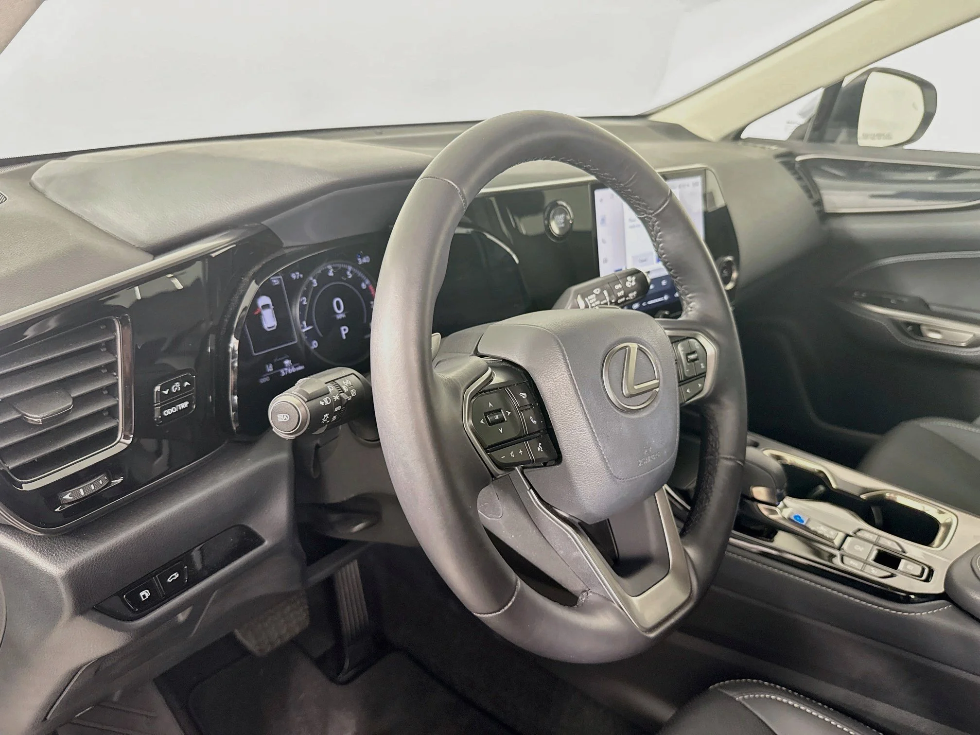 Certified Used 2025 White Pearl Lexus 350 image 9