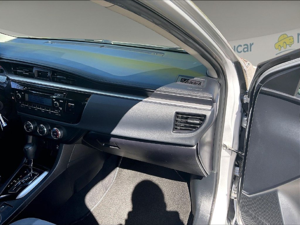 Used 2015 Silver Toyota L image 13