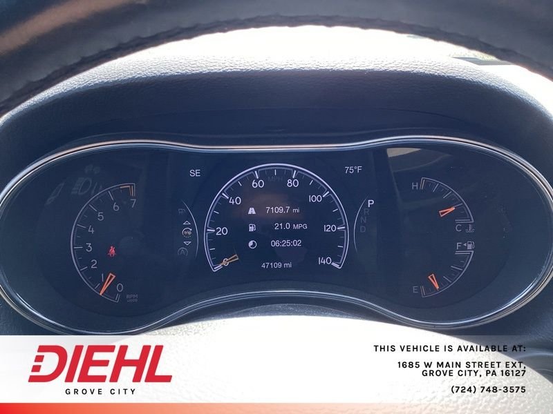 Used 2020 Silver Jeep Limited image 22