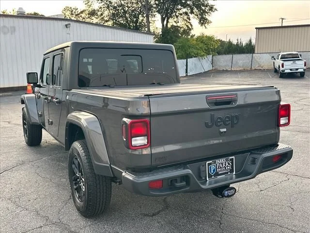 Used 2023 Gray Jeep Sport S image 8