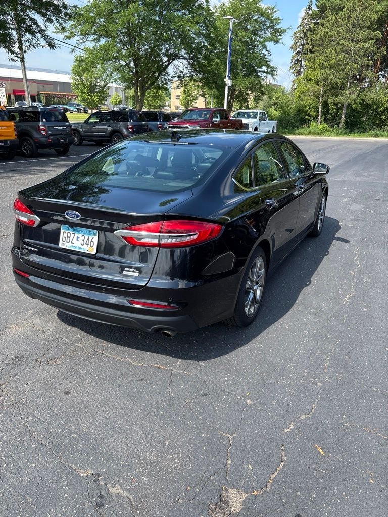 Used 2020 Black Ford SEL image 2