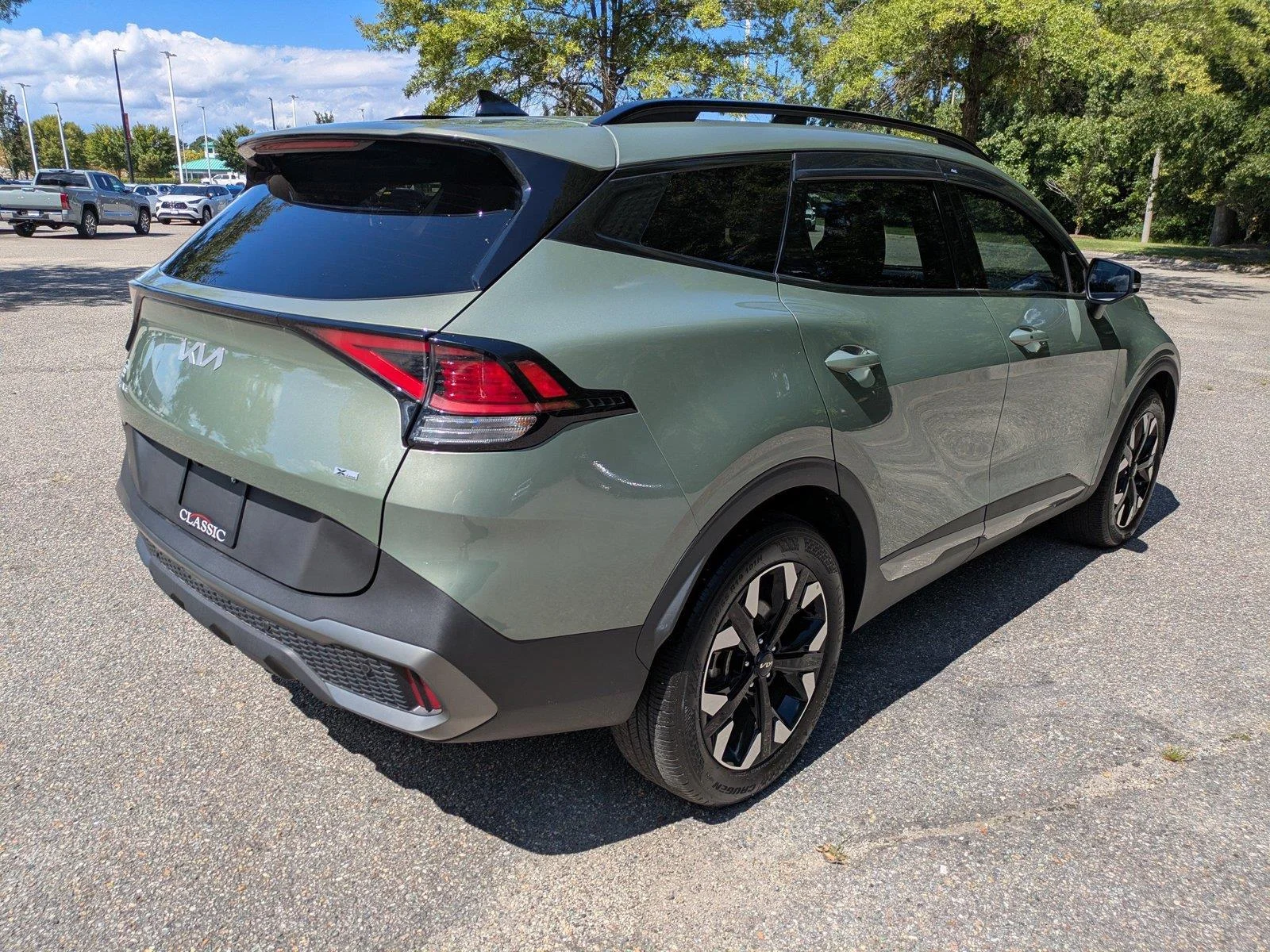 Used 2024 Jungle Green Kia X-Line image 4