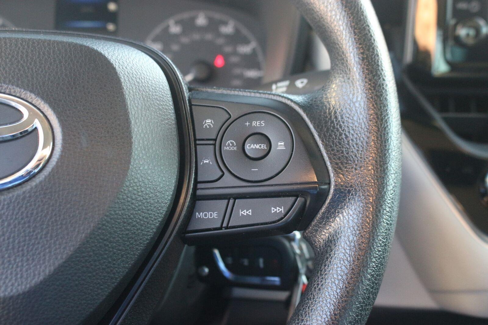 Used 2024 White Toyota LE image 17