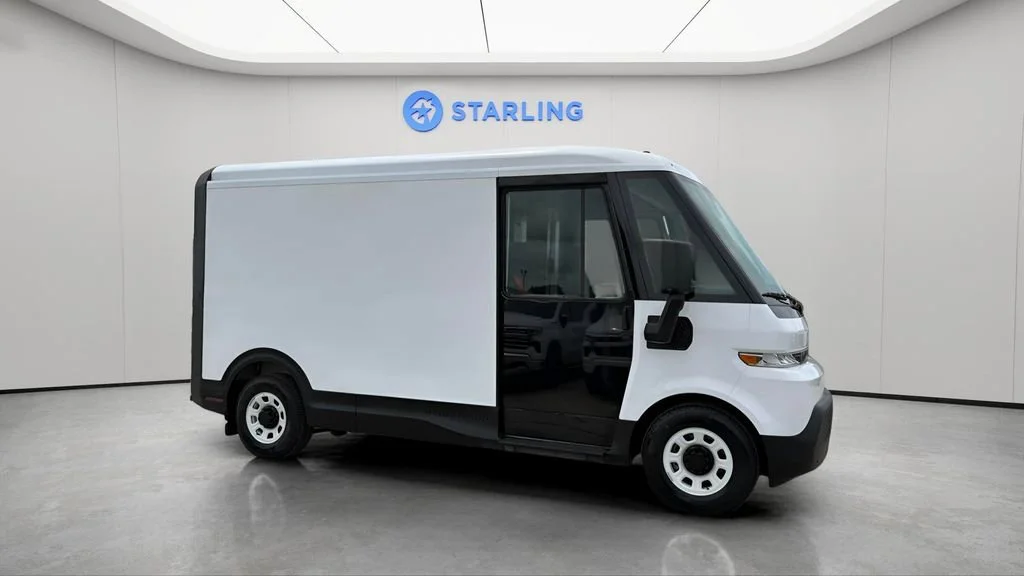 Used 2024 Oyster White BrightDrop EJY image 12