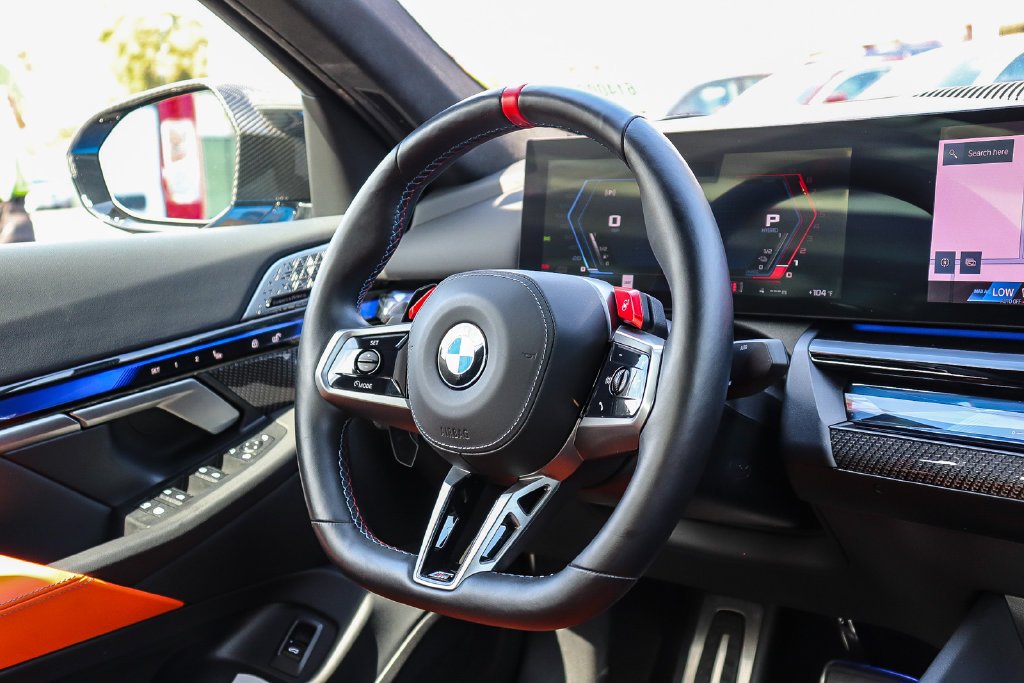 Used 2025 Santorini Blue BMW Base image 15