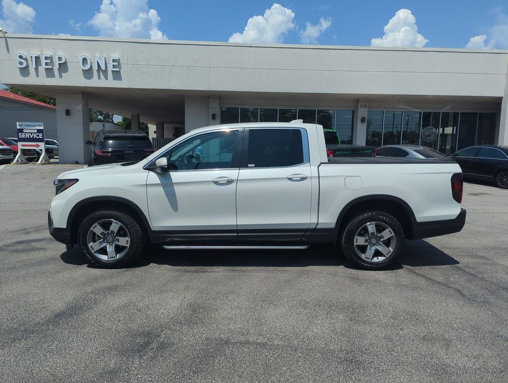 Used 2025  Honda RTL image 3