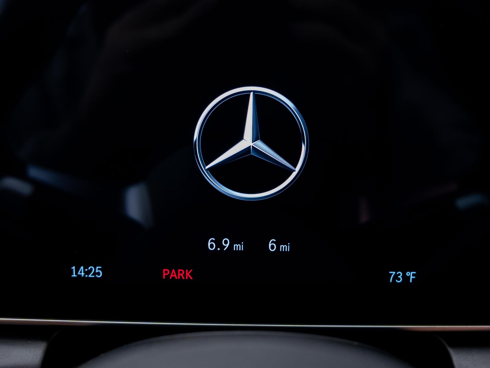 New 2027 White Mercedes-Benz GLC 300 Coupe image 20