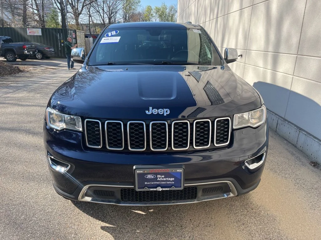 Used 2018 True Blue Jeep Limited image 3