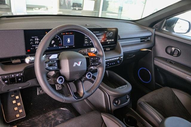 2025 Hyundai IONIQ 5 N - Photo 25