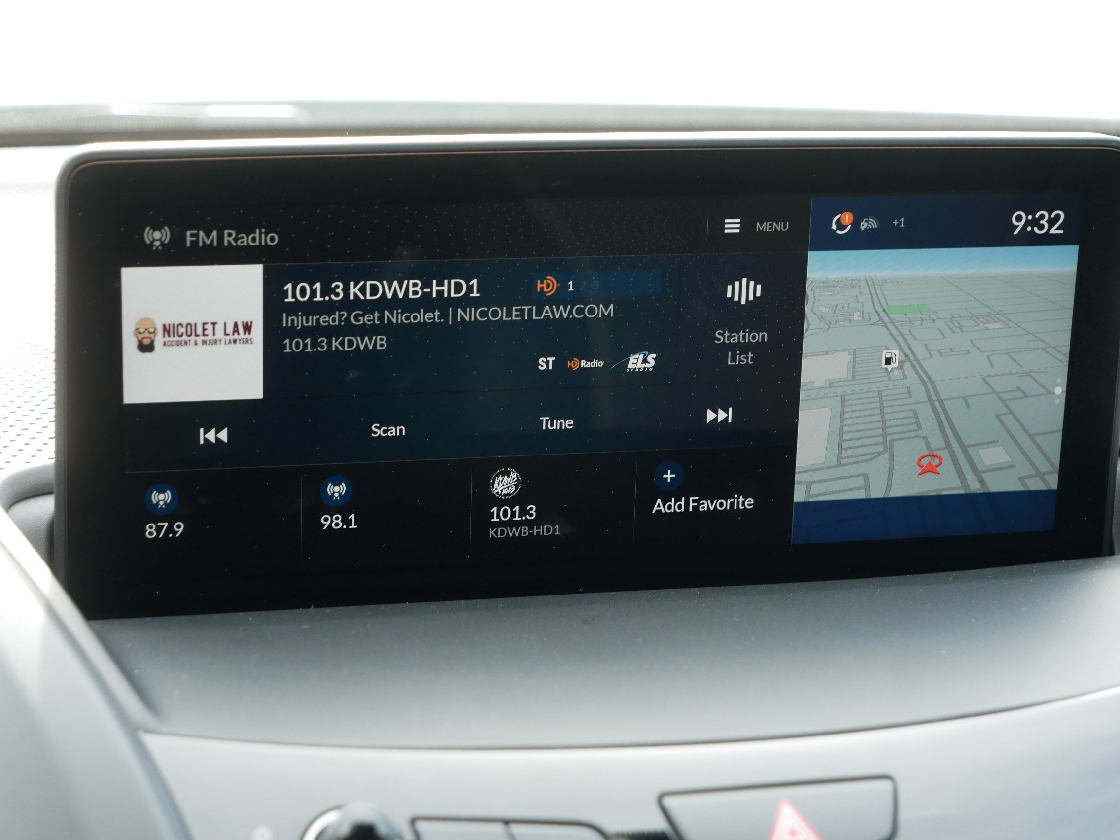 Used 2024 Platinum White Pearl Acura w/Advance Package image 22