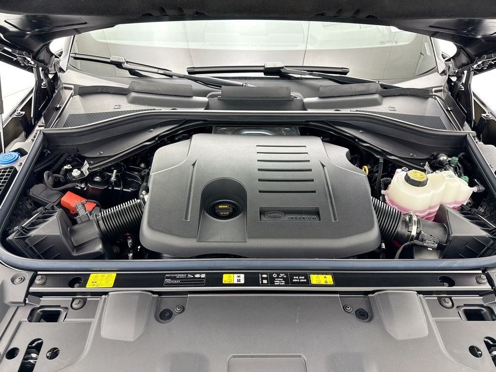 New 2026 Santorini Black LAND ROVER SE image 28