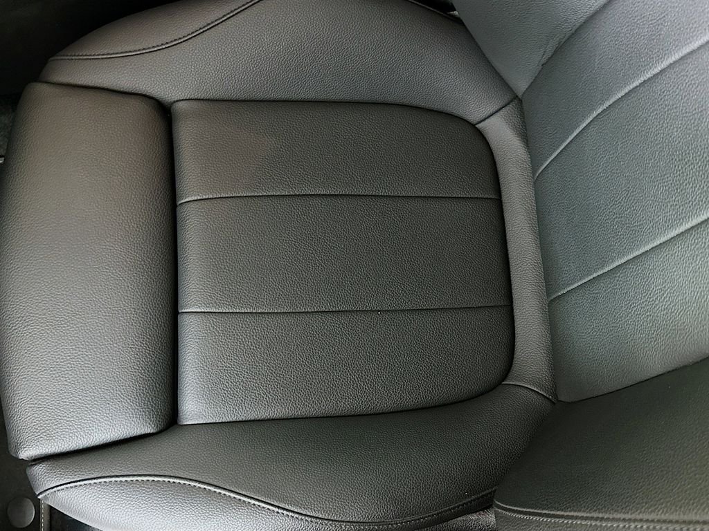 Used 2026 Black Mercedes-Benz GLB 250 image 17