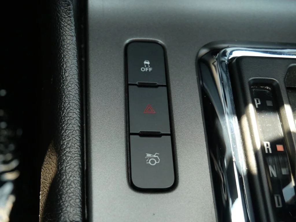 Used 2014 Black Ford V6 Premium image 27