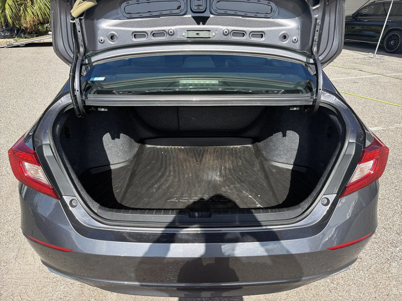 Used 2018  Honda EX-L image 11