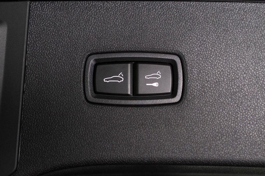 Used 2025 Grey Porsche Base image 40