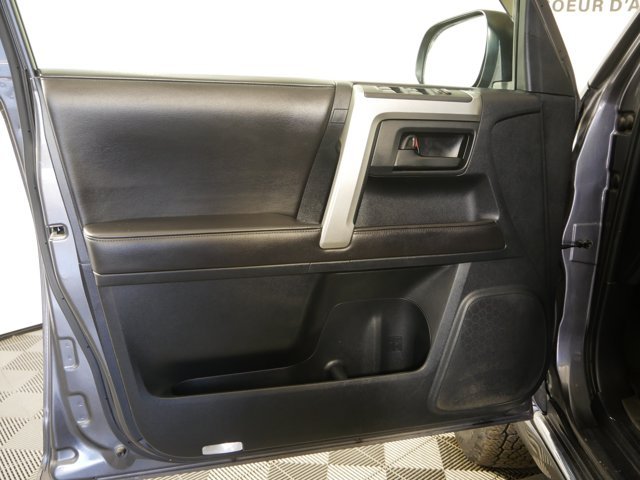 Used 2010 Magnetic Gray Metallic Toyota Limited w/ Convenience Pkg image 8