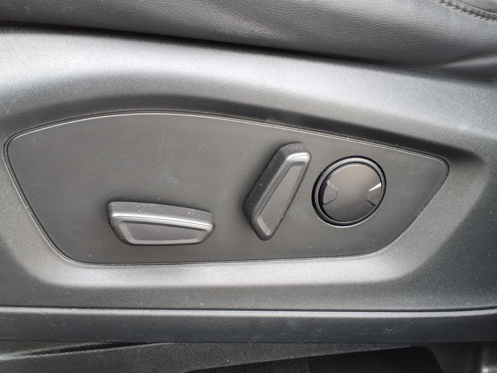 Used 2023 Gray Ford XLT image 17