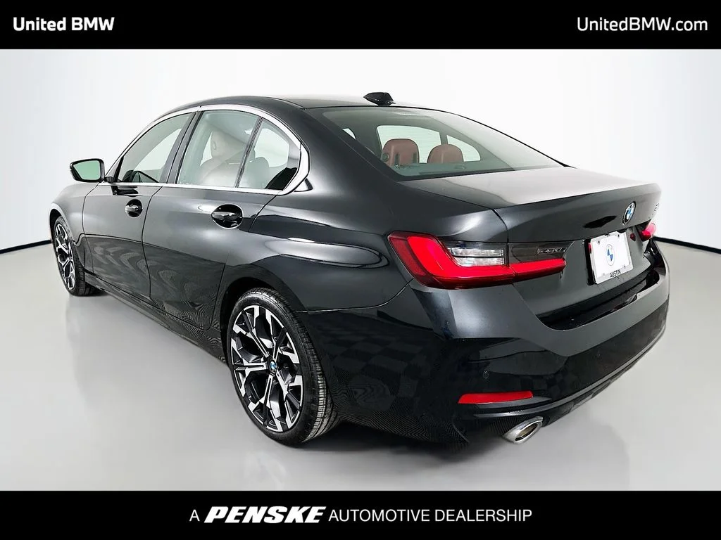 2025 BMW 3 Series 330i - Photo 7