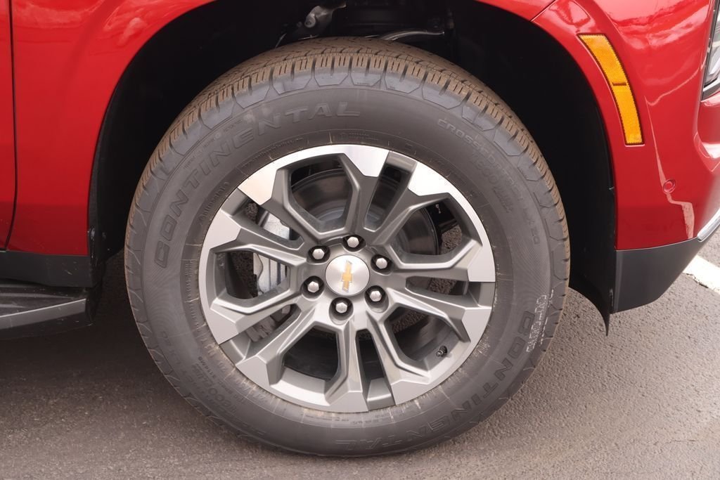 2026 Chevrolet Suburban LS - Photo 11