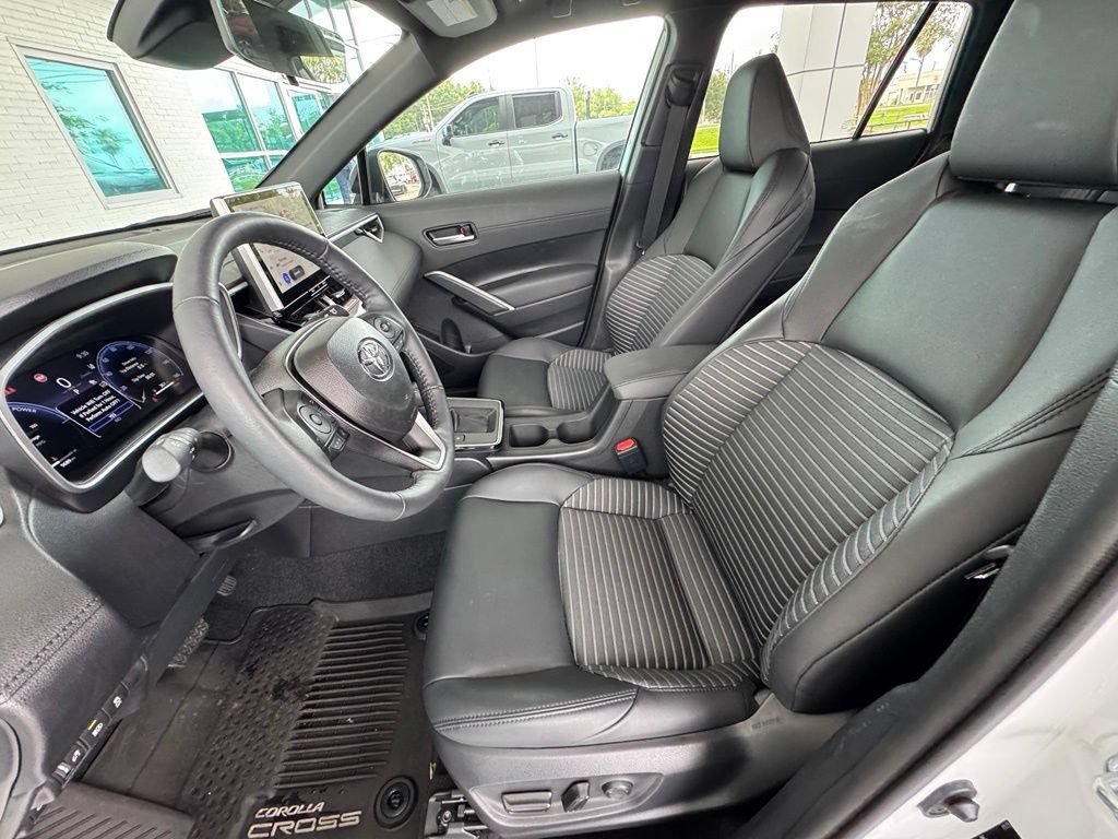 Used 2026  Toyota Hybrid XSE image 11