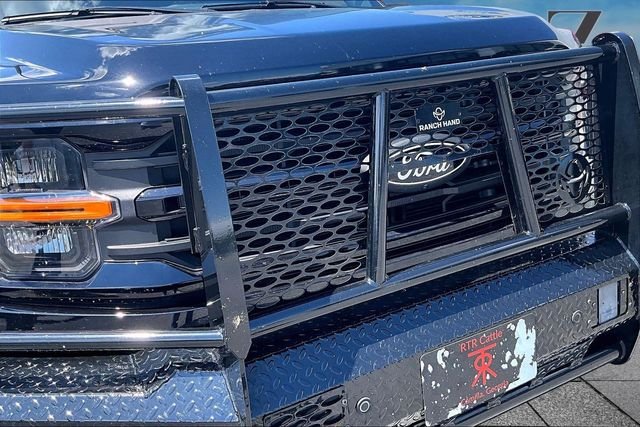Used 2025 Agate Black Metallic Ford XLT image 24