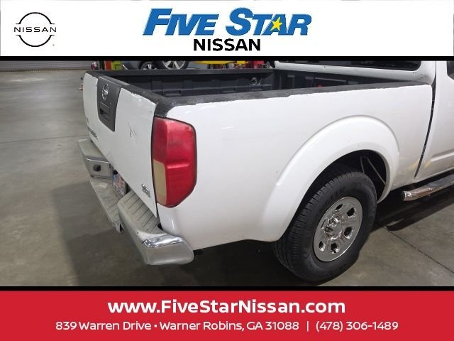 Used 2010 White Nissan SE image 7