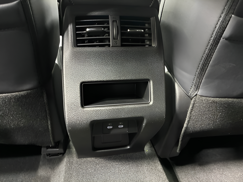New 2026 White Diamond Mitsubishi LE image 26