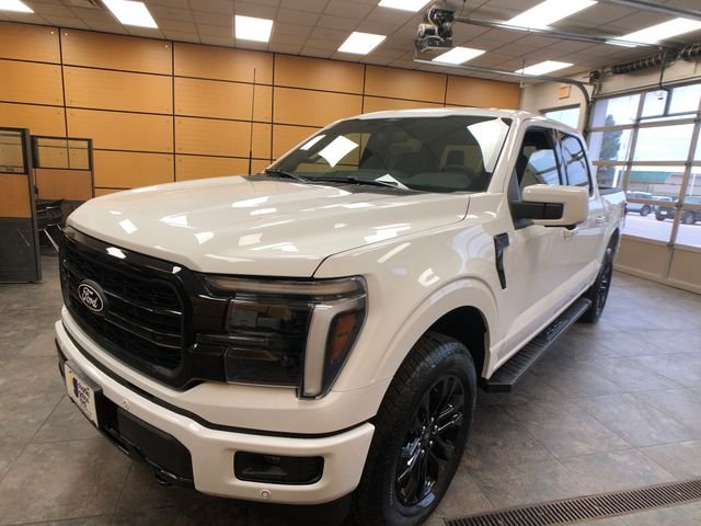 New 2026 Oxford White Ford Lariat® image 3
