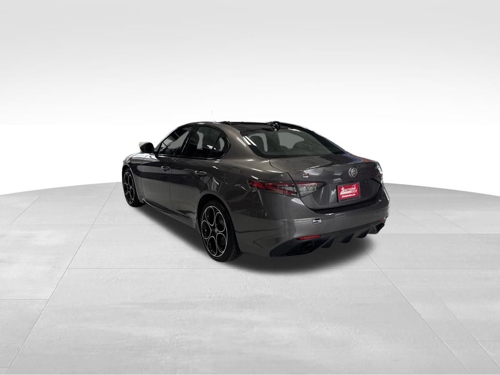 Used 2024 Gray Alfa Romeo Veloce image 3