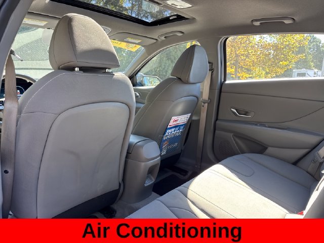 Used 2024 Gray Hyundai SEL image 22