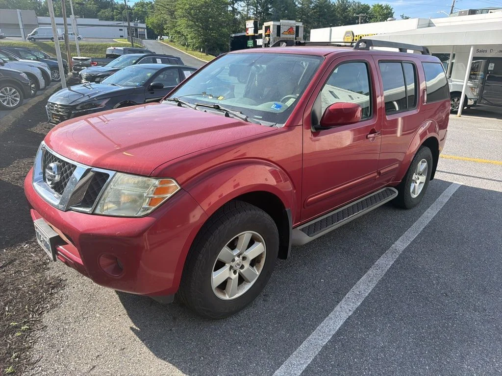 Used 2012 Red Nissan SV image 2