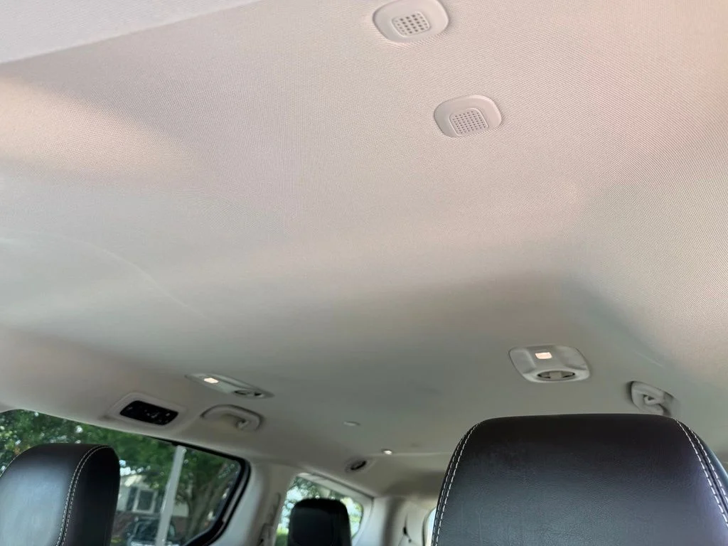Used 2023 Silver Mist Clearcoat Chrysler Touring L image 12