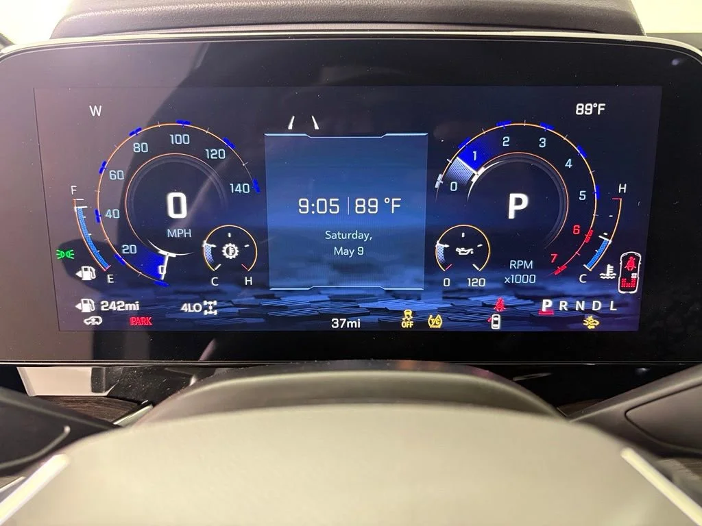 New 2026 Summit White Chevrolet Z71 image 33