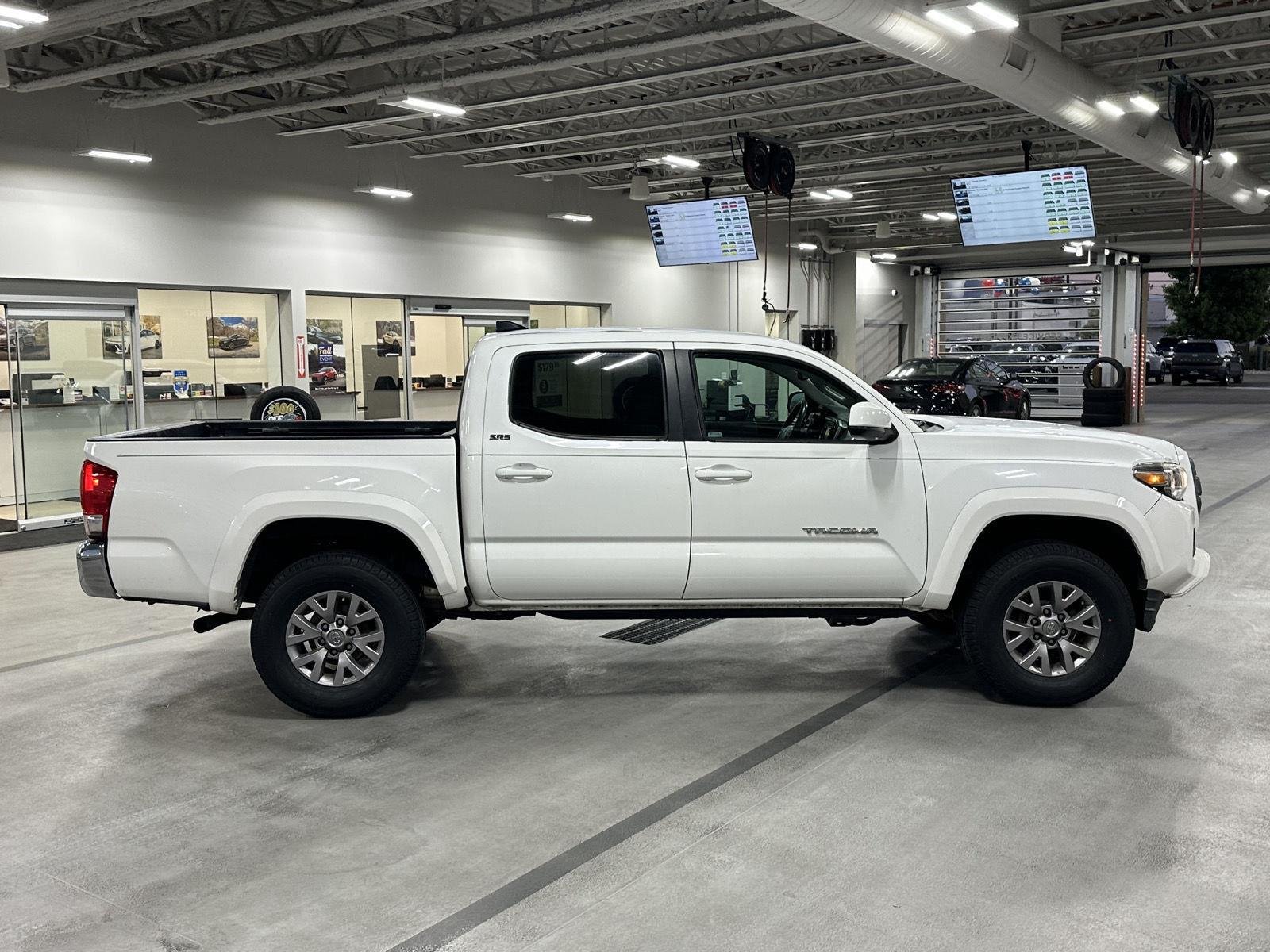 2017 Toyota Tacoma SR5 - Photo 8