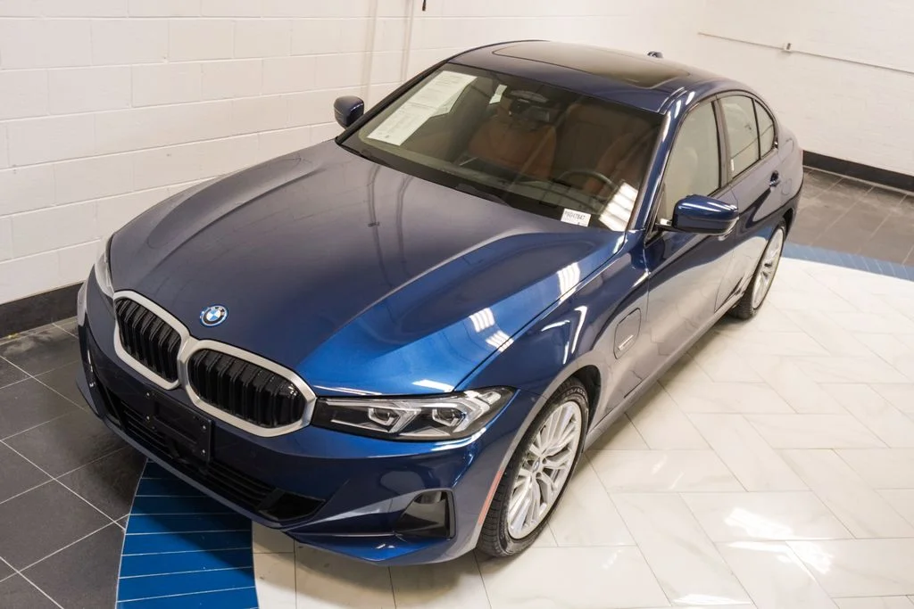 Used 2023 Blue BMW 330e xDrive image 38