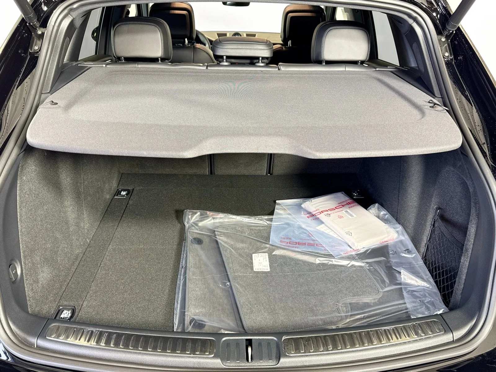 2026 Porsche Macan T - Photo 22